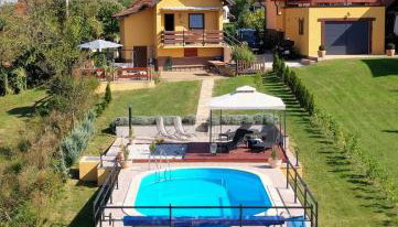 Lily's Rural House - Foto 5, sunbed, Garden view