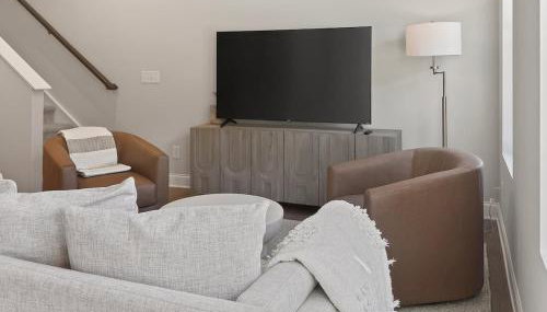 Luxe King Bed, Balcony, Garage in Downtown Raleigh - Foto 2