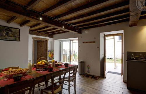 Gîte confortable à la ferme avec terrasse en campagne - FR-1-496-220 - Foto 12