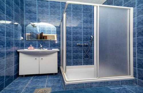 Holiday home with hot tube and 1 room - Photo 19