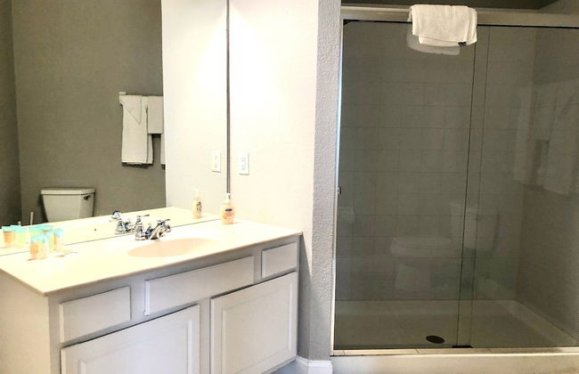 301 - Super Clean & Beautiful. Pools, Gym, Lake - Foto 1