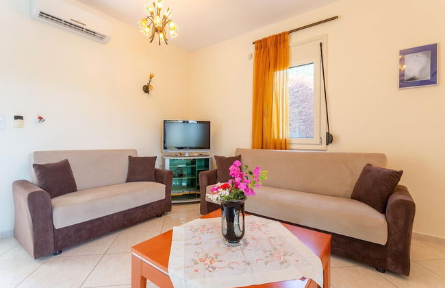 Villa Georgia Large Private Pool Walk to Beach A C Wifi Car Not Required - 1976 - Foto 17