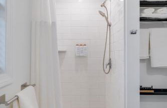 Upscale 4BR Retreat at the Reservoir! - Foto 30