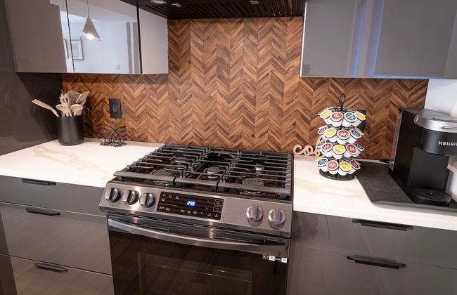 Townhouse on Canal - Photo 9