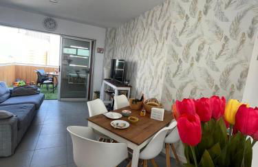 Stunning Chic Penthouse retreat in front of the beach - Foto 2