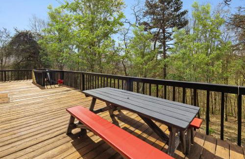 Cabin w Fireplace Fire Pit Grill & Games - Foto 3