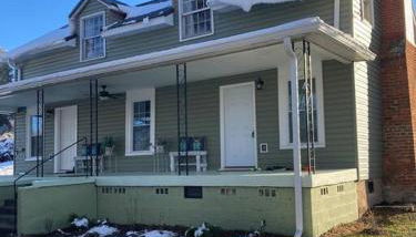 Farmhouse with game room, fire pit and creek - Foto 4