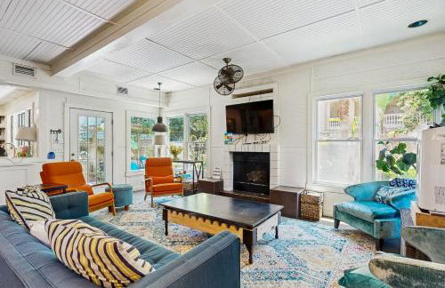 Dog-Friendly Cottage by the Beach with Private Pool, Pool Spa, & Free WiFi - Foto 2