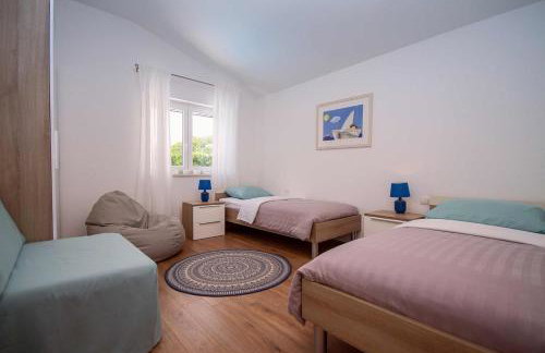 VILLA STOZAK, private heated pool, cinema room and sauna, 7 km from beach - Photo 25