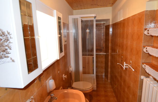 Apartment in Petrella Guidi With Garden Views - Photo 14