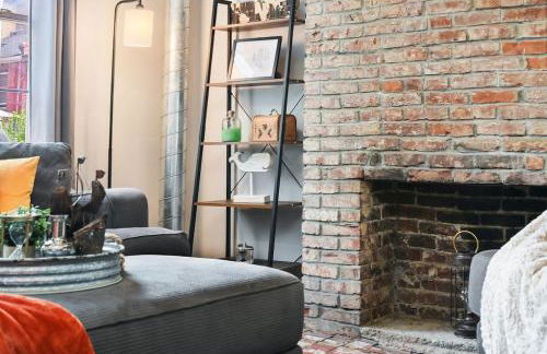 HostWise Stays - The "Row" House - Beautiful Space, Two King Beds - Photo 31