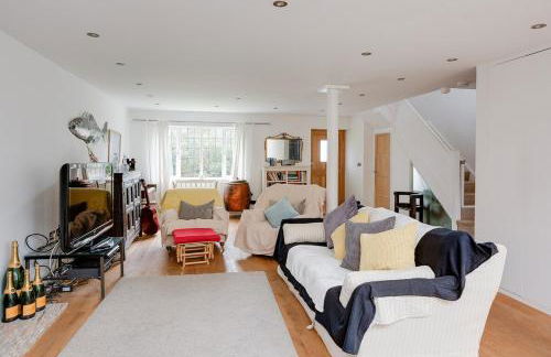 Harbourways Emsworth, Pet Friendly Coastal Retreat, Contractors & Leisure, Free Parking, Walk to Pubs - Photo 57