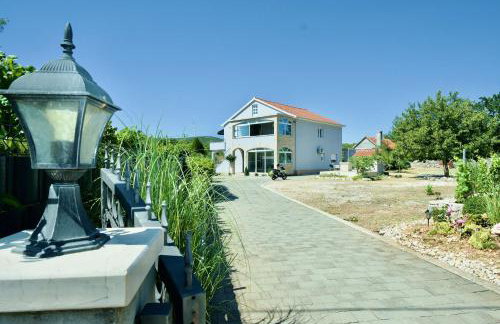 Apartment Mario - with pool - Foto 35