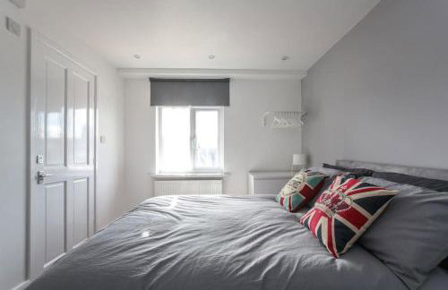 Large Modern Spacious House 6 Bedrooms 5 Bathrooms - Foto 45