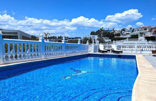 Dream beach-side villa with sea views & close to golf - Photo 11