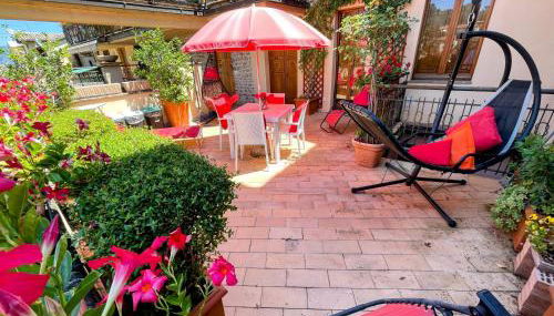 Central Spoleto Apartment With Large Sunny Terrace With Views - Foto 4