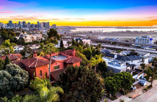 Skyline and Bay Views Spanish Villa Pool and Hot Tub - Foto 2