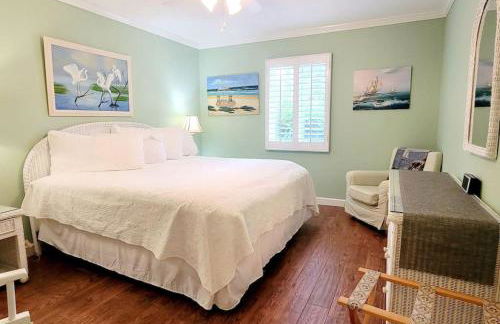 A3 tile floors pet friendly easy access downstairs faces nice grassy area Close to pool - Foto 4