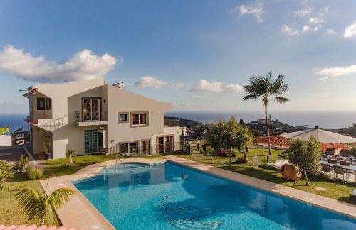 Exquisite Madeira Villa Villa Funchal Belair 4 Bedroom Panoramic Sea View - Foto 1