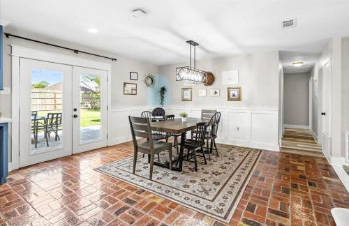 Ranch Home Gem 5BR Home Sleeps 12 with Game Room - Foto 18