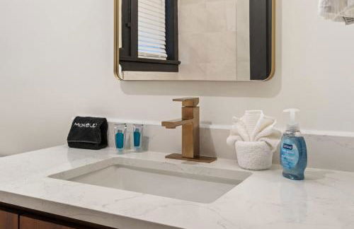 Cozy Home near Downtown - Close to Nulu - Sleeps 6 - Foto 47