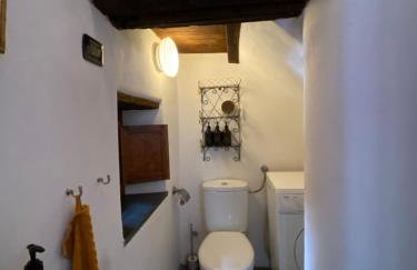 Iconic Italian Townhouse w Rooftop Terrace & Mountain View, Pigna - Foto 10