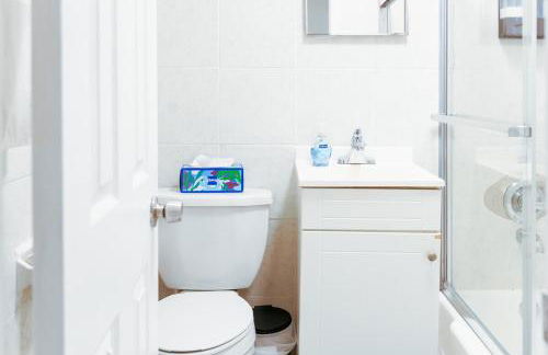 Fast transit to Manhattan with Parking on premises - Foto 5