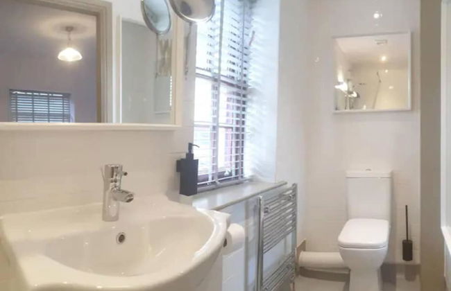 Buck - En-suite Room in Canalside Guesthouse - Foto 9