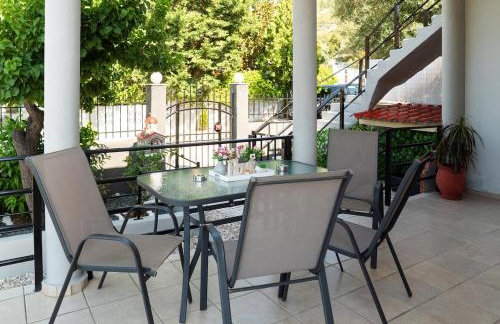 Gray House Salamina - Foto 20