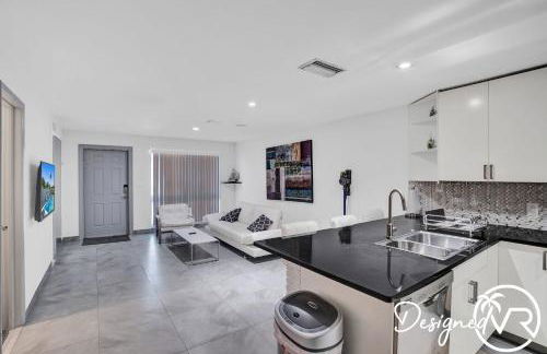 Modern condo wpool patio - Photo 17