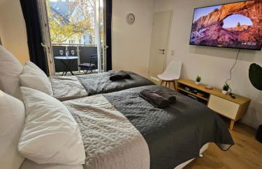 Modern Homes - Voll ausgestatte Wohnung - Balkon - Hotelbetten - 4K TV - WLAN - Foto 17