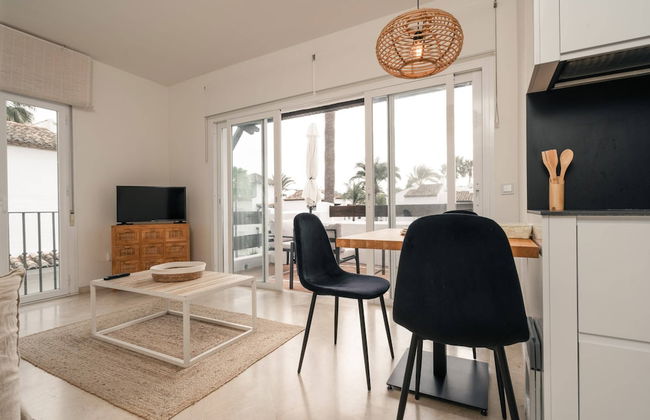 Cozy Garden Apartment by Sea - Foto 11