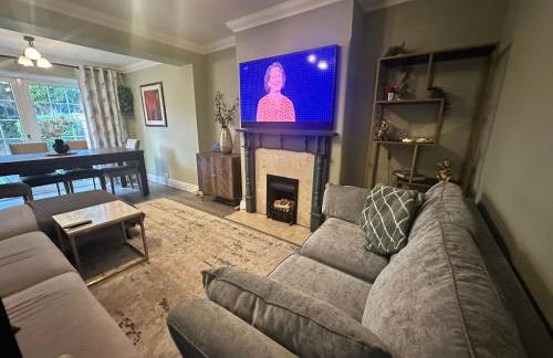 Family-Friendly 4BR Home in Sale, Manchester - Garden & Double Driveway - Foto 14