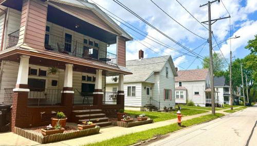 Sleep with a Lion!! 6 bedroom house, near downtown, Ohio city Tremont! - Foto 3