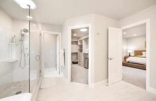 Modern 4BR Family Oasis - Treehouse Bunk &Game Room - Foto 31