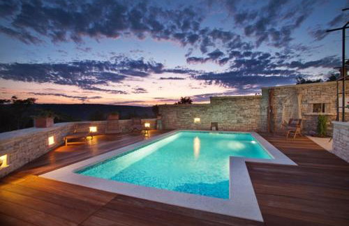 Luxury villa with a swimming pool Trget, Rasa - 7247 - Foto 15