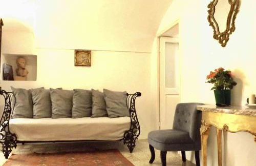 Casa Celestine in Via Orsini Isolabona Liguria Italy Sleeps 5 - Foto 8
