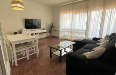 Encantador Apartamento en el Corazón de Tremp - Foto 1