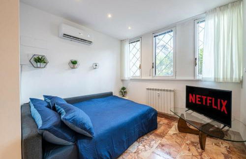 Iris Apartment with Jacuzzi - Easy City Access - Foto 7