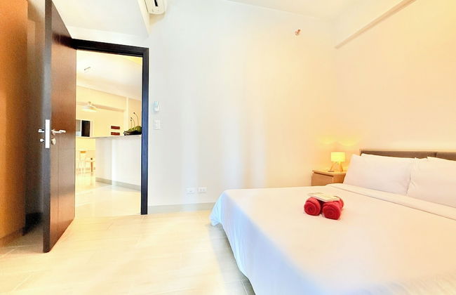 Uptown Parksuites 2 - Photo 21