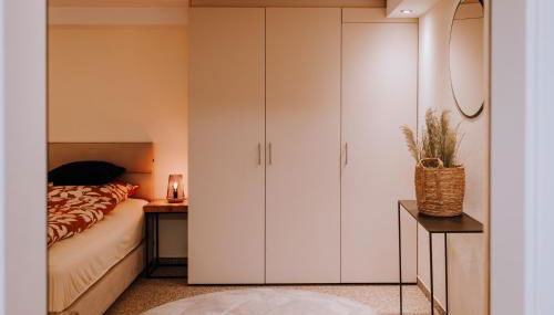 Hollands Ferienhaus Genuss am Wald mit Stil 2 SZ Fahrradgarage Klimaanlage - Foto 5, wardrobe