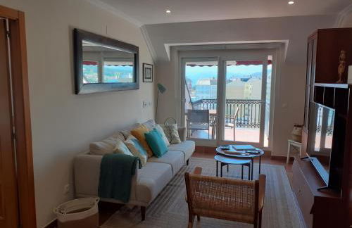 Atico con terraza y piscina comunitaria - Foto 13