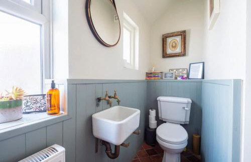 Boho Family Escape near Dunraven Bay with Sea Views - Foto 33