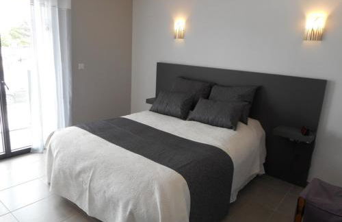 SUPERBE VILLA VUE MER JUSQU'A 14 COUCHAGES La LONDE LES MAURES Entre HYERES et Le LAVANDOU 4 Etoiles PISCINE CHAUFFEE - Foto 26