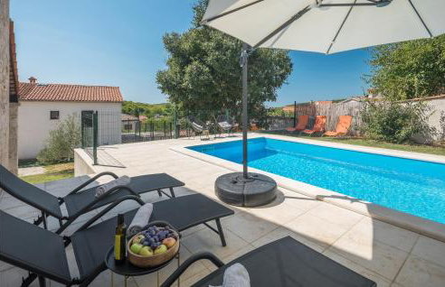 3 Bedroom Lovely Home In Sorici - Photo 10