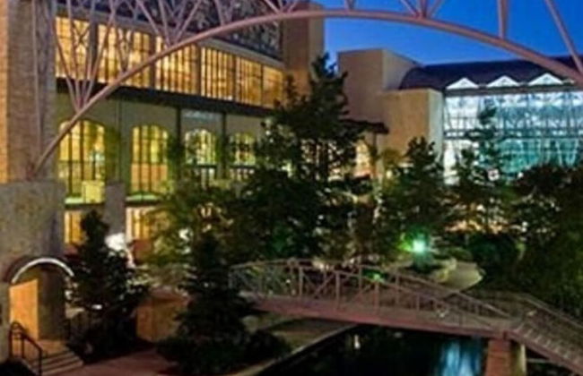 Fascinating 1BR 1 BA Near Festive DT and Riverwalk - Foto 26