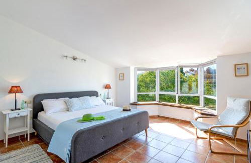 Villa Alegría - Option of Heated Pool - Sleeps 8 - Photo 4