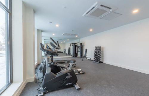 Emerald Escape, Free Parking, 2 Bath, Sleeps 8 Near American Dream and The Airport, King Bed and 2 Queen Beds, Washer and Dryer - Foto 30