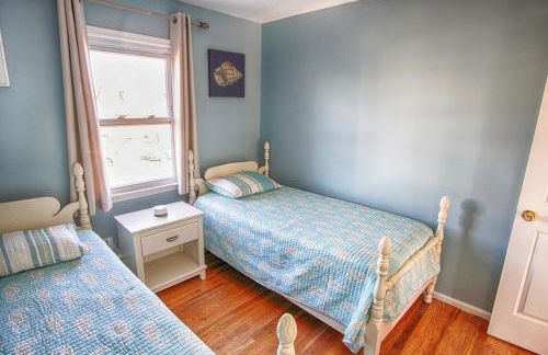 Gorgeous beach house with large pool & private beach, just 3 blocks away!! - Foto 20