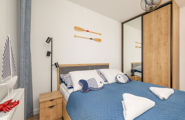 Coast Apartment With Balcony by Renters - Photo 10